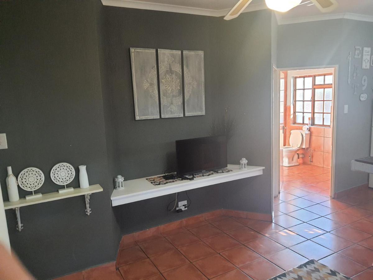 Hotel Chez Vincent Mbombela Esterno foto